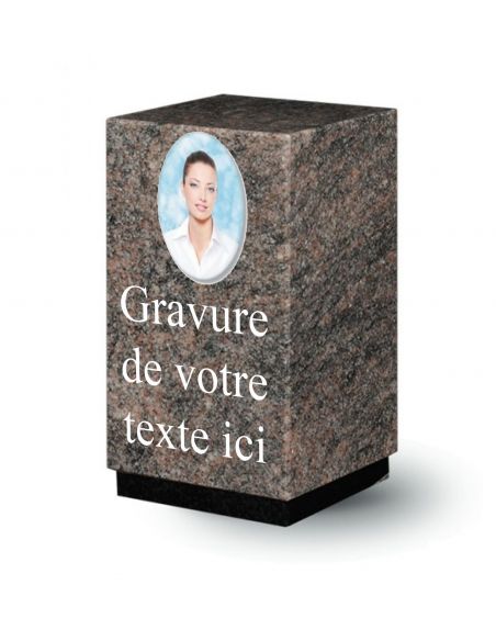 urne en granit avec gravure