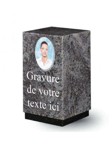 urne en granit avec gravure