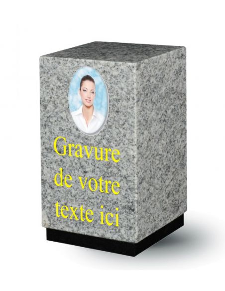 urne en granit avec gravure